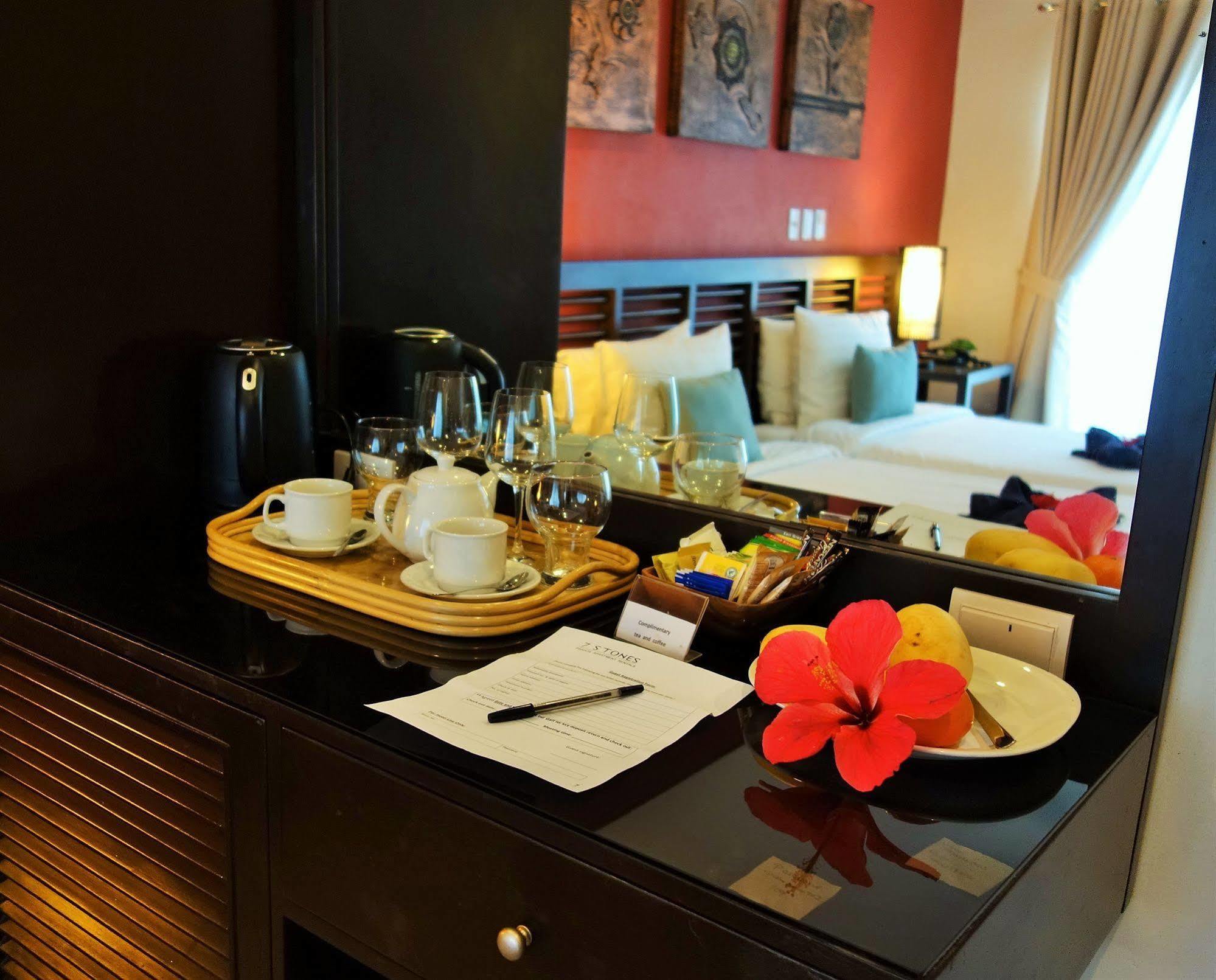 โบราเคย์อพาร์ตเมนท์ แอท เซเว่นสโตน Hotel Balabag  ภายนอก รูปภาพ