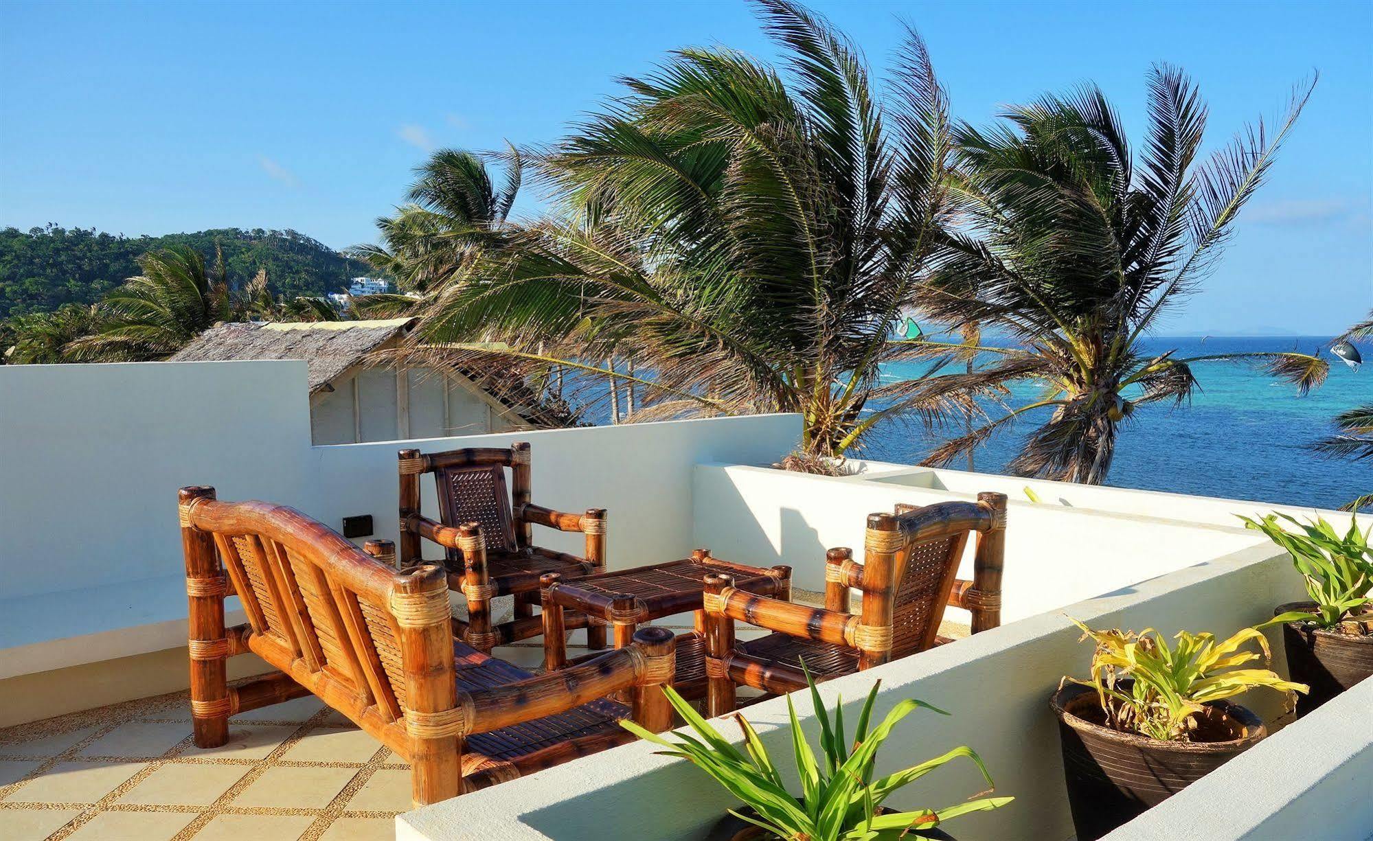 โบราเคย์อพาร์ตเมนท์ แอท เซเว่นสโตน Hotel Balabag  ภายนอก รูปภาพ