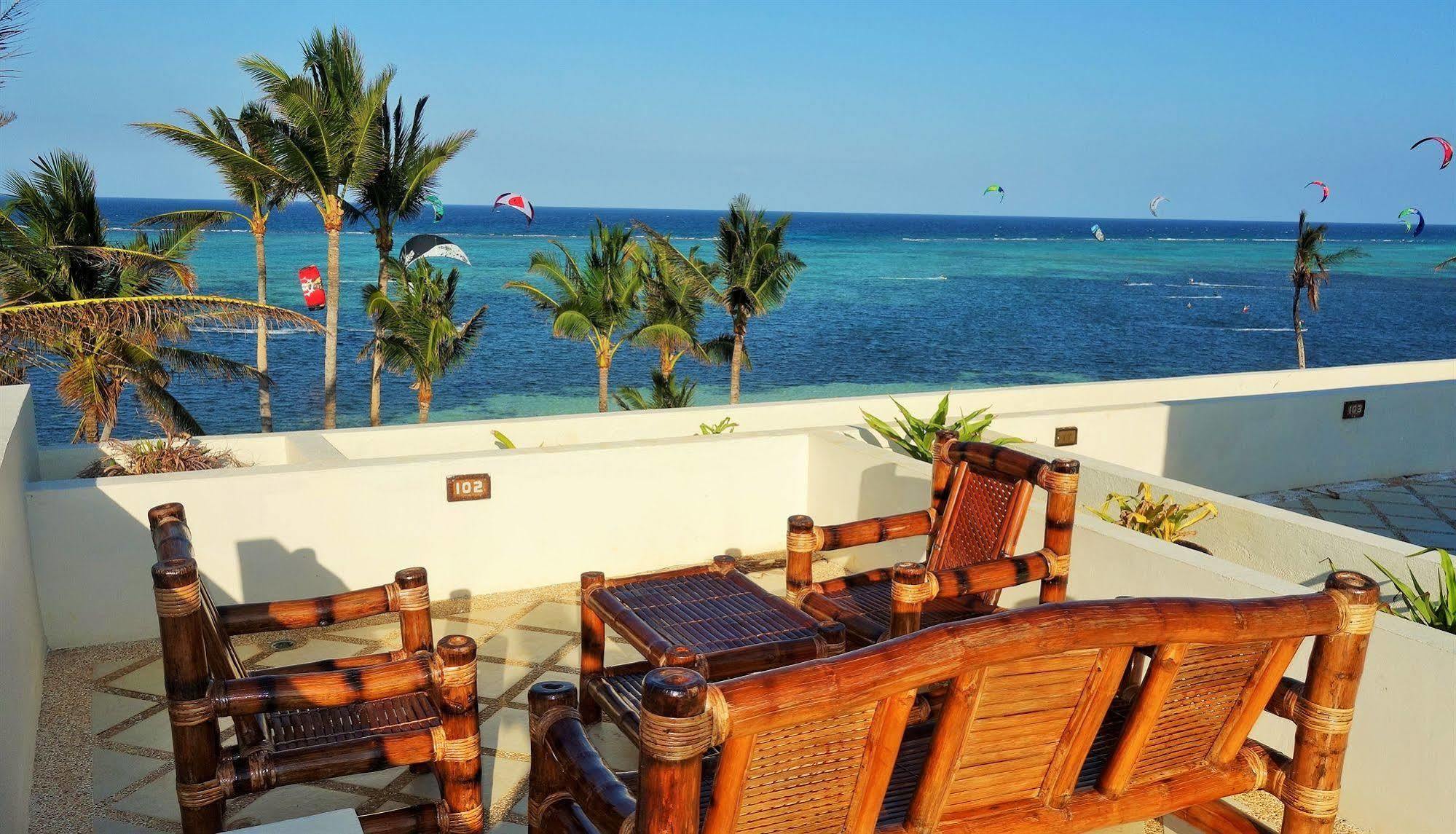 โบราเคย์อพาร์ตเมนท์ แอท เซเว่นสโตน Hotel Balabag  ภายนอก รูปภาพ