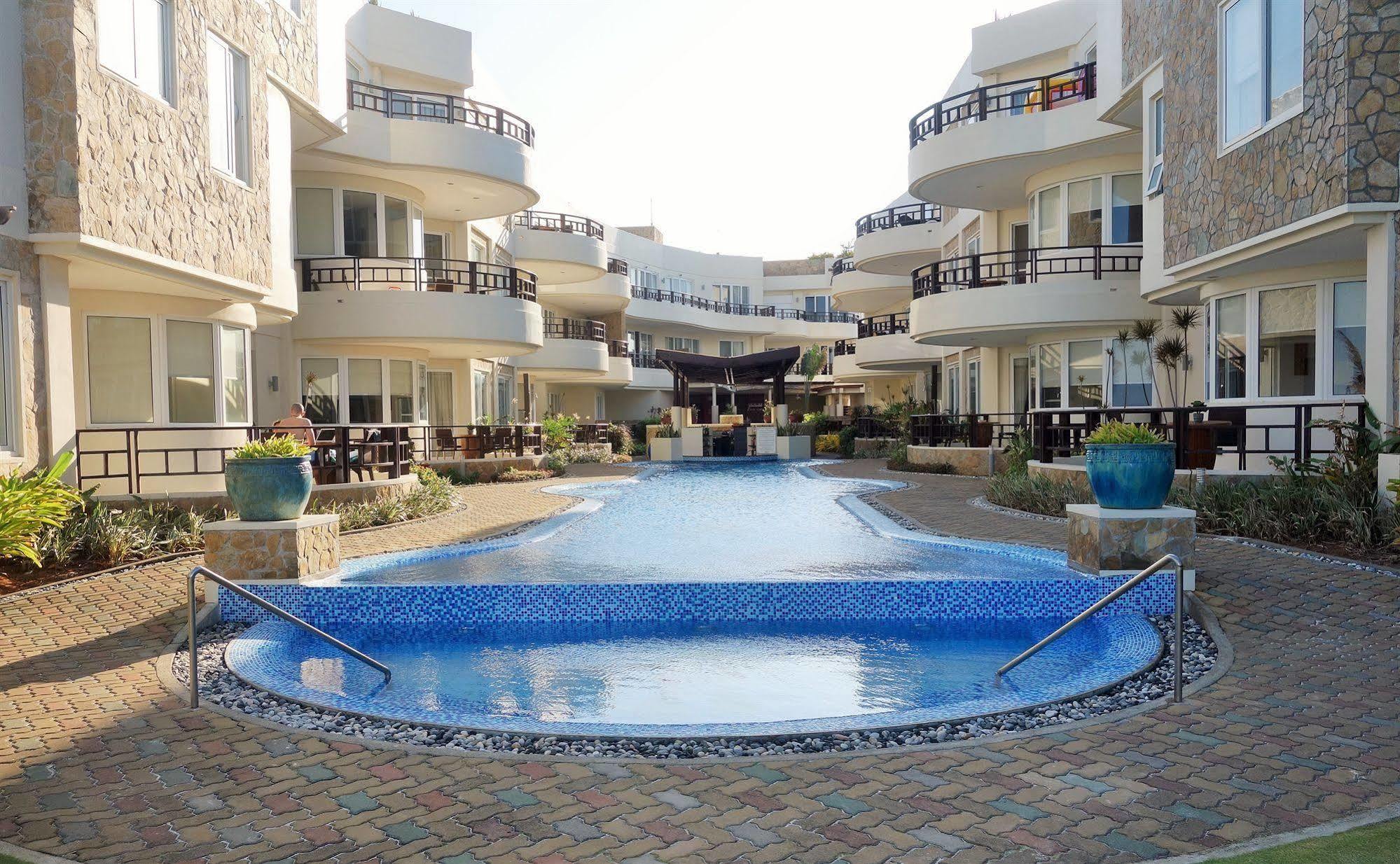 โบราเคย์อพาร์ตเมนท์ แอท เซเว่นสโตน Hotel Balabag  ภายนอก รูปภาพ
